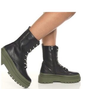 New Steve Madden Mansel Color Block Chunky Lug Sole Lace-Up Platform Boots